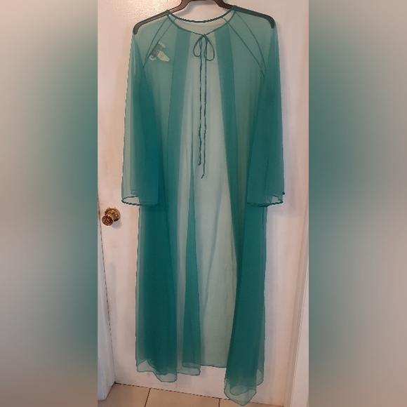 Vintage negligee and peignoir robe set - Picture 8 of 9